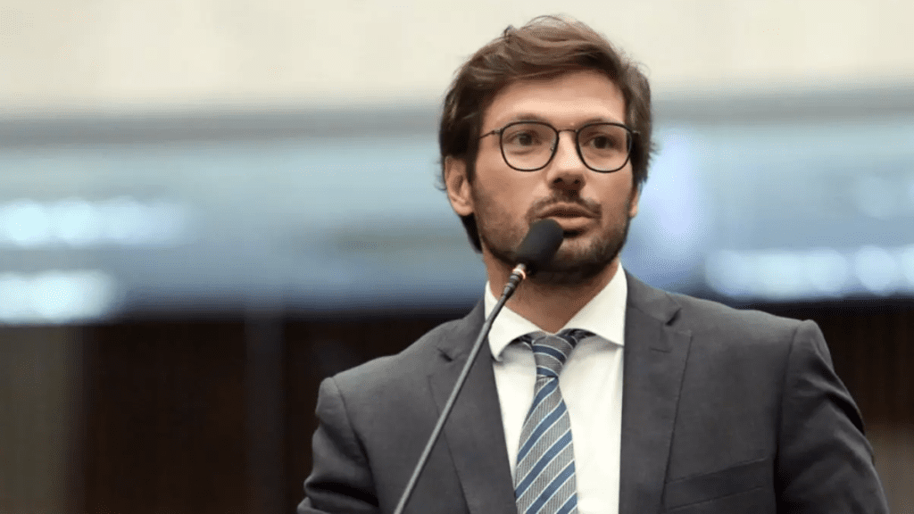 Eleições 2024:Tiago Amaral é eleito prefeito de Londrina (PR) com 56,32% dos votos