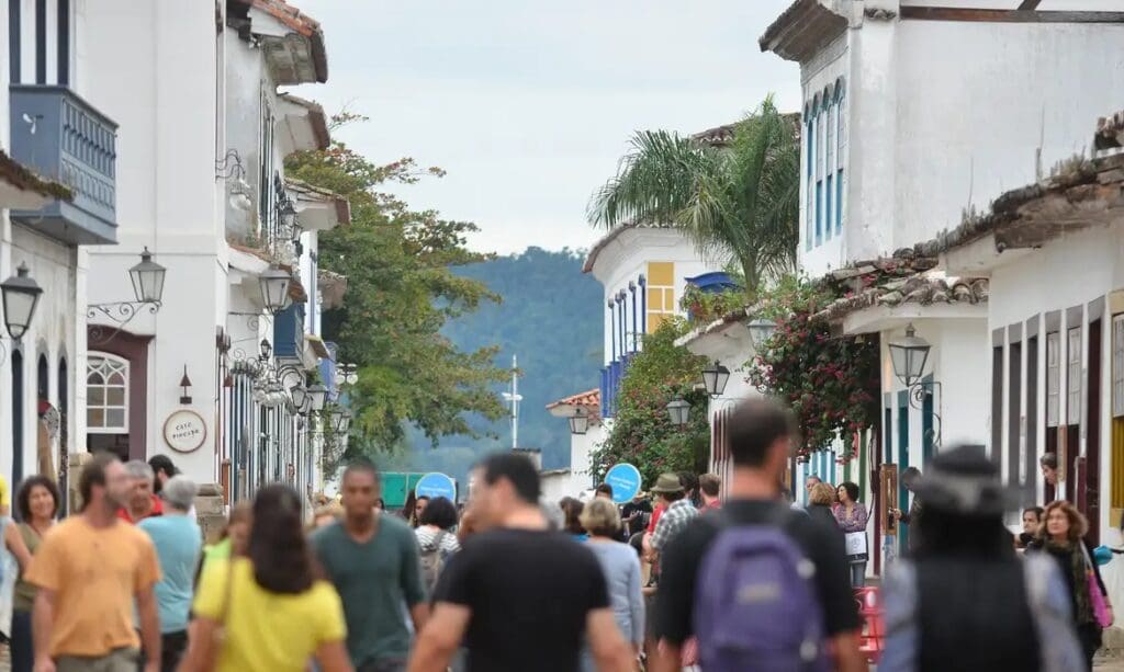 Festa Literária Internacional movimenta Paraty a partir de quarta-feira (09/10)