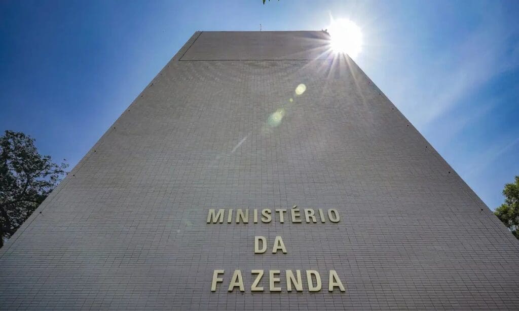 Proposta de corte de gastos do governo altera critérios para abono do PIS/Pasep em 2025