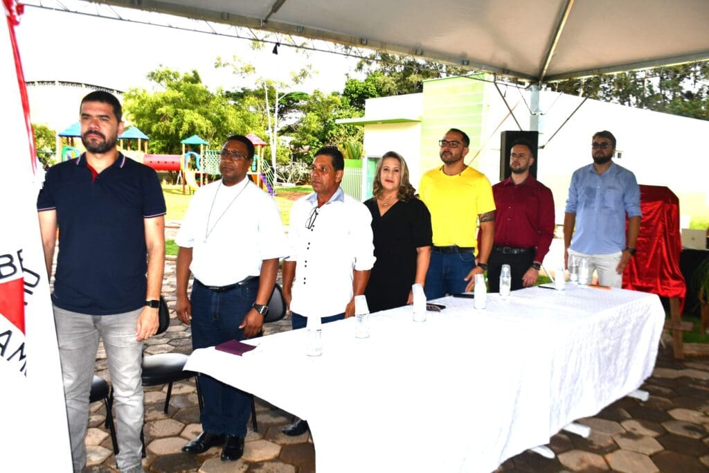 Inconfidentes celebra inauguração de obras importantes para a comunidade