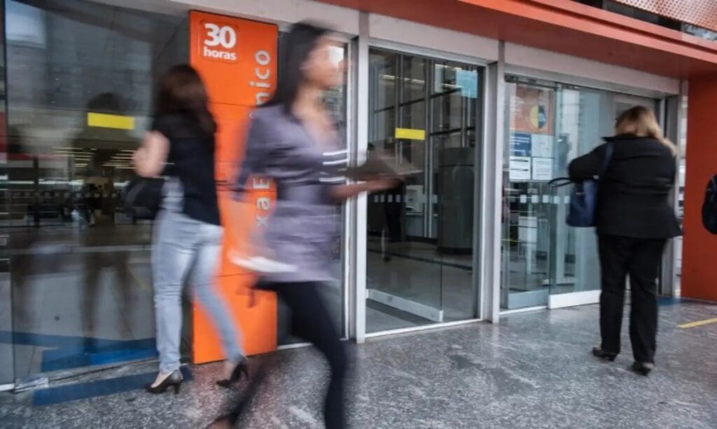 Alterações no funcionamento de bancos e comércio durante o Natal e Ano Novo: o que abre e fecha
