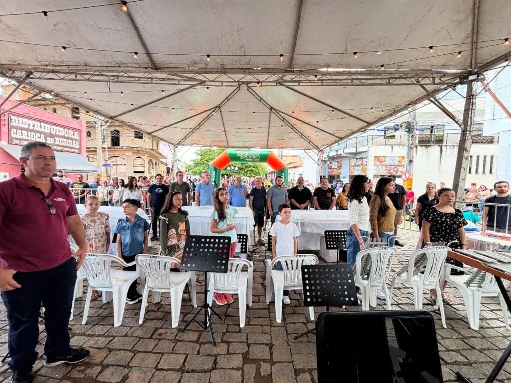 Comemoração dos 86 anos de Bueno Brandão agita a praça Virgílio e Melo Franco