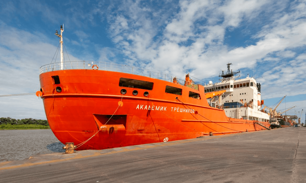 Pesquisadores de sete países farão circum-navegação inédita na Antártica
