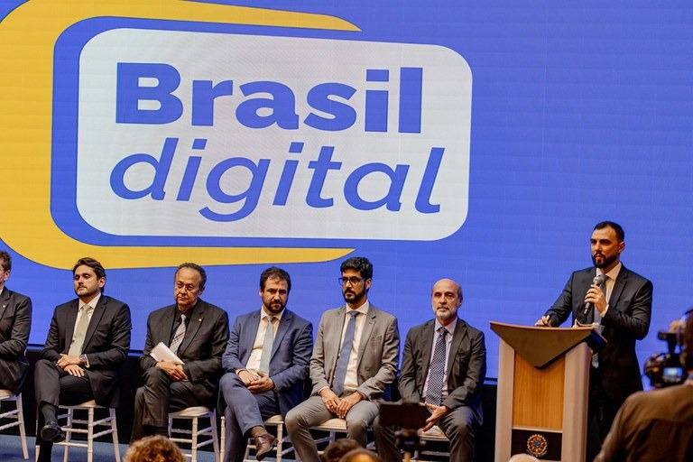 Governo Federal seleciona 321 cidades para receber novos canais de TV Digital