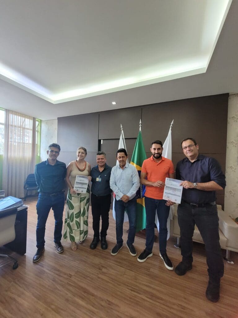 Prefeitura de Santa Luzia entrega alvarás de renovação a multinacionais Bunge e ThyssenKrupp
