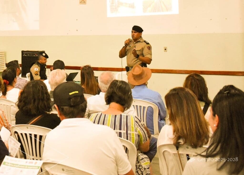 Reunião sobre segurança na colheita do café reúne autoridades e produtores rurai