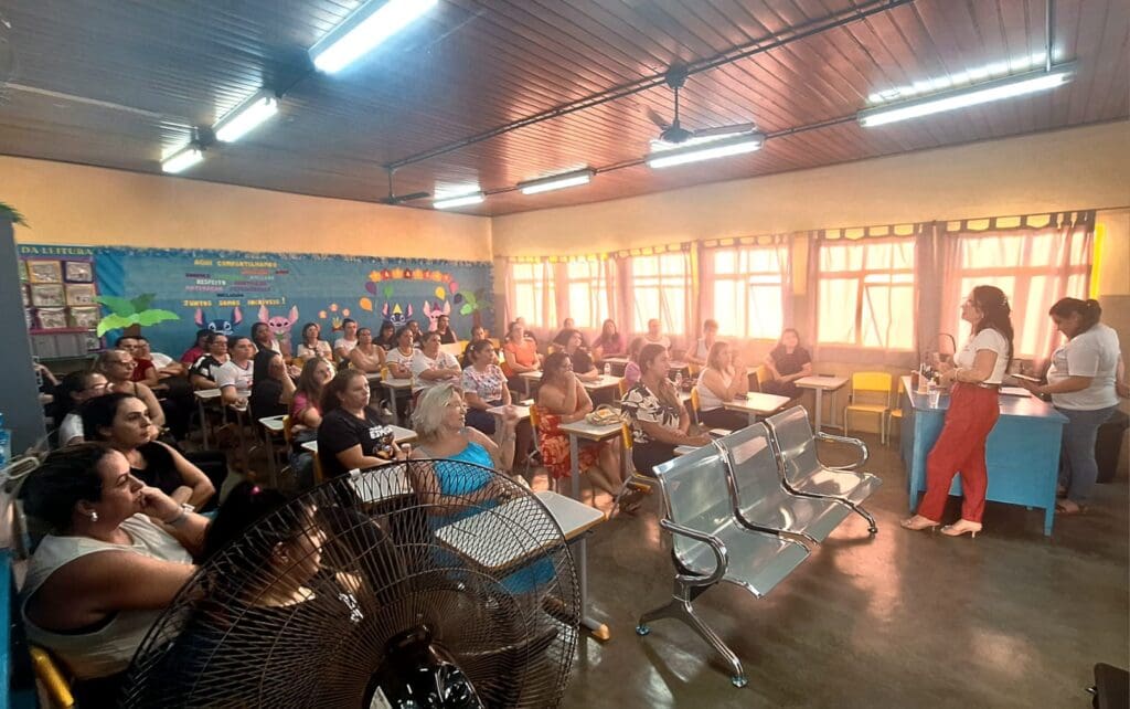 Reunião em Carmo do Rio Claro discute avanços no apoio à Educação Especial com o uso de tecnologia
