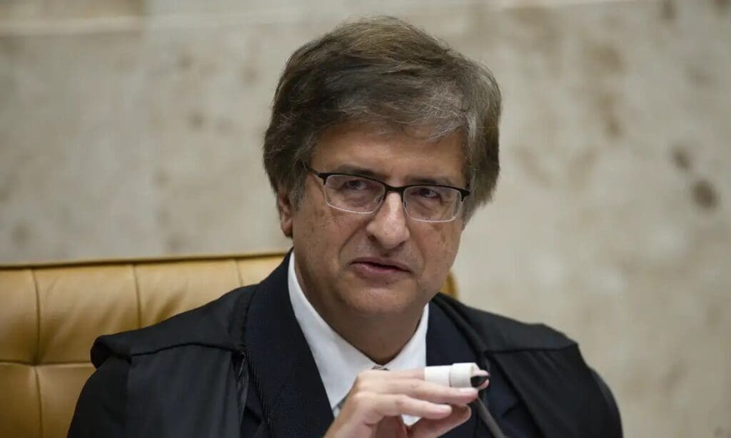 PGR se manifesta contra pedido de Bolsonaro para afastar ministros de julgamento
