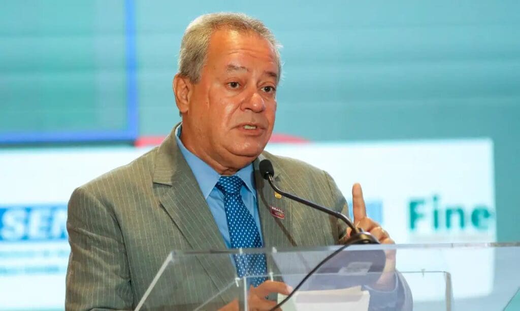 Taxação do alumínio e aço impacta relação comercial histórica entre Brasil e EUA, diz presidente da CNI