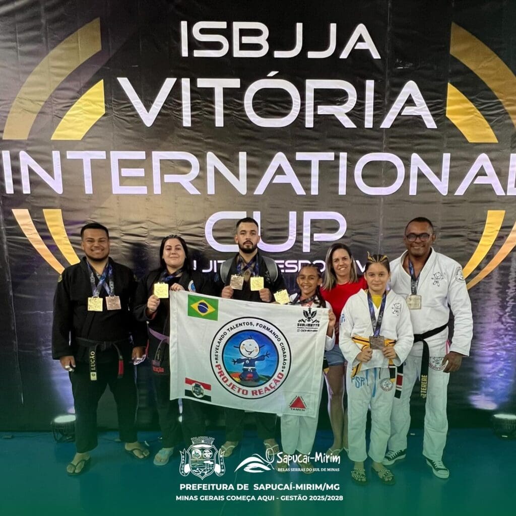 Projeto Social Reação, de Sapucaí-Mirim, conquista oito medalhas na Vitória International Cup 2025