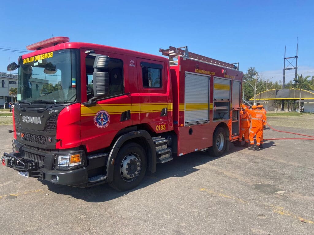 São Lourenço amplia frota dos Bombeiros com viatura moderna de combate a incêndios