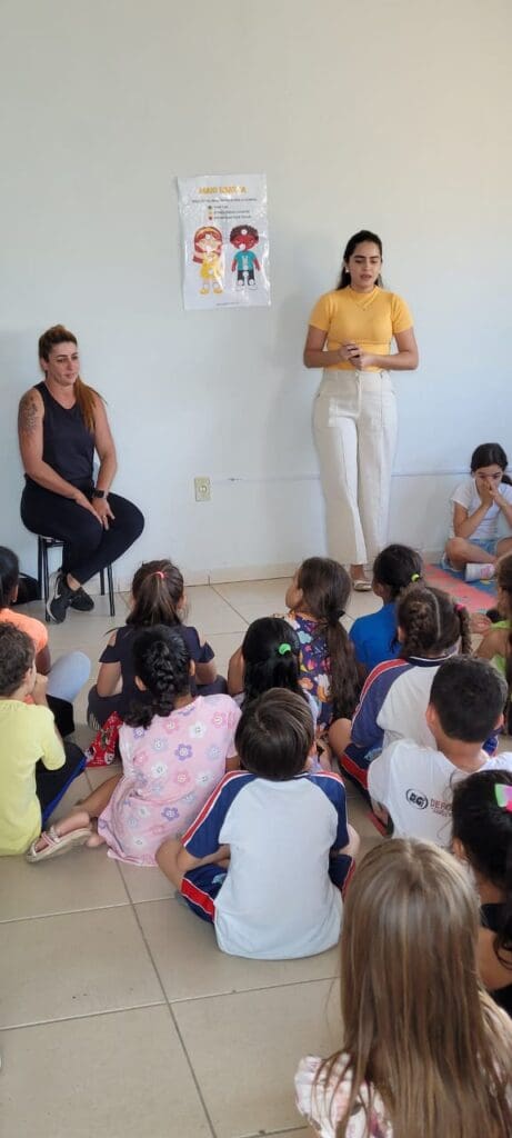 Maio Laranja: Escola de Aguanil realiza ações de conscientização sobre o combate ao abuso sexual infantil