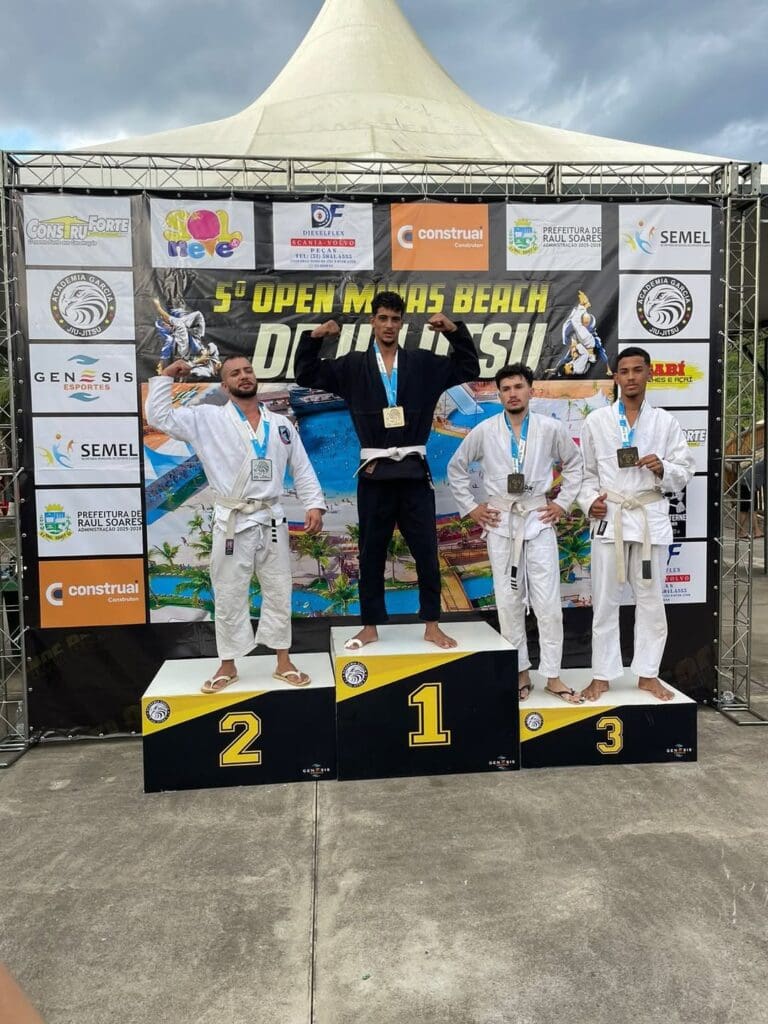 Atletas de Jequeri conquistam 1º lugar no 5º Open de Jiu-Jítsu Minas Beach