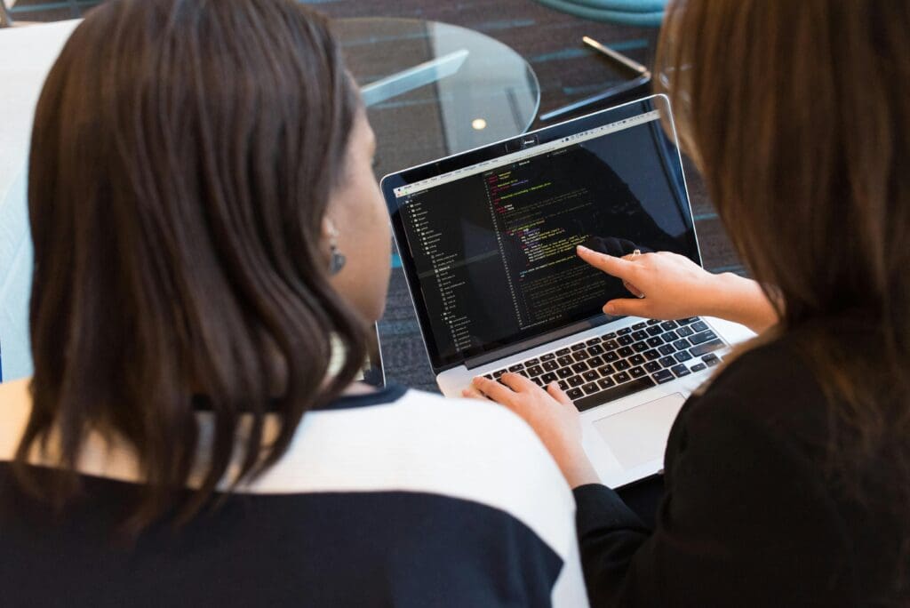 MCTI vai abrir 10 mil vagas para formação de programadores