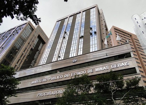 Prefeito de Carmo do Rio Claro é acusado pelo MPMG de improbidade administrativa por se promover politicamente durante festividades municipais