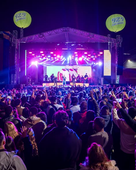 Mateus Leme encerra Festa de Junho 2026 com grande show e celebração da Cavalhada